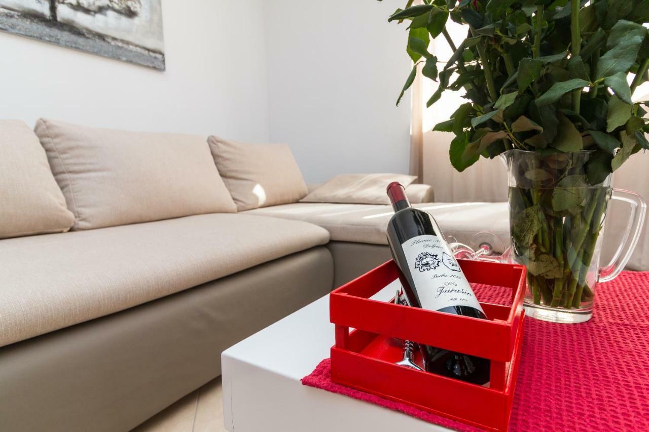 Apartment Jurasin Kaštela 外观 照片